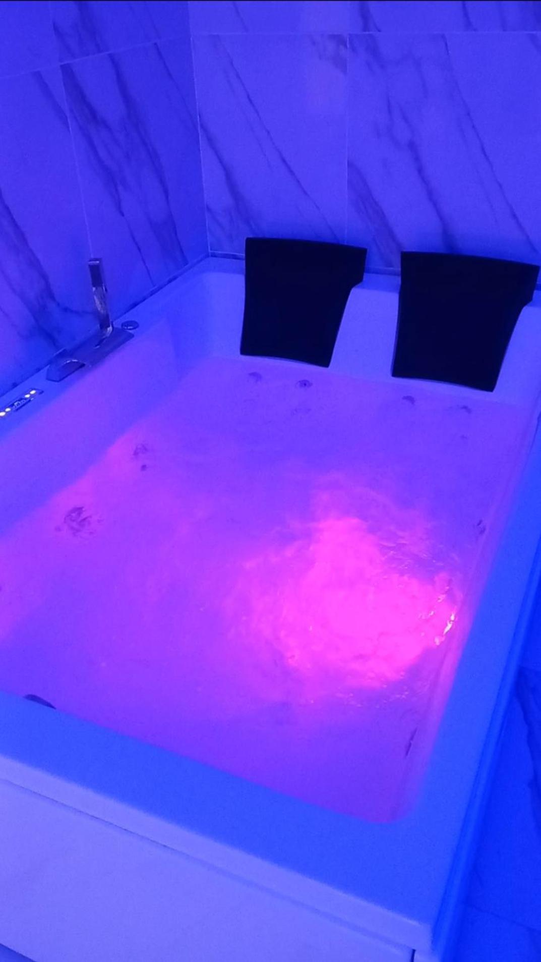 Jacuzzi Suite King Marsala Zewnętrze zdjęcie